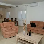 Feriehus Luka *